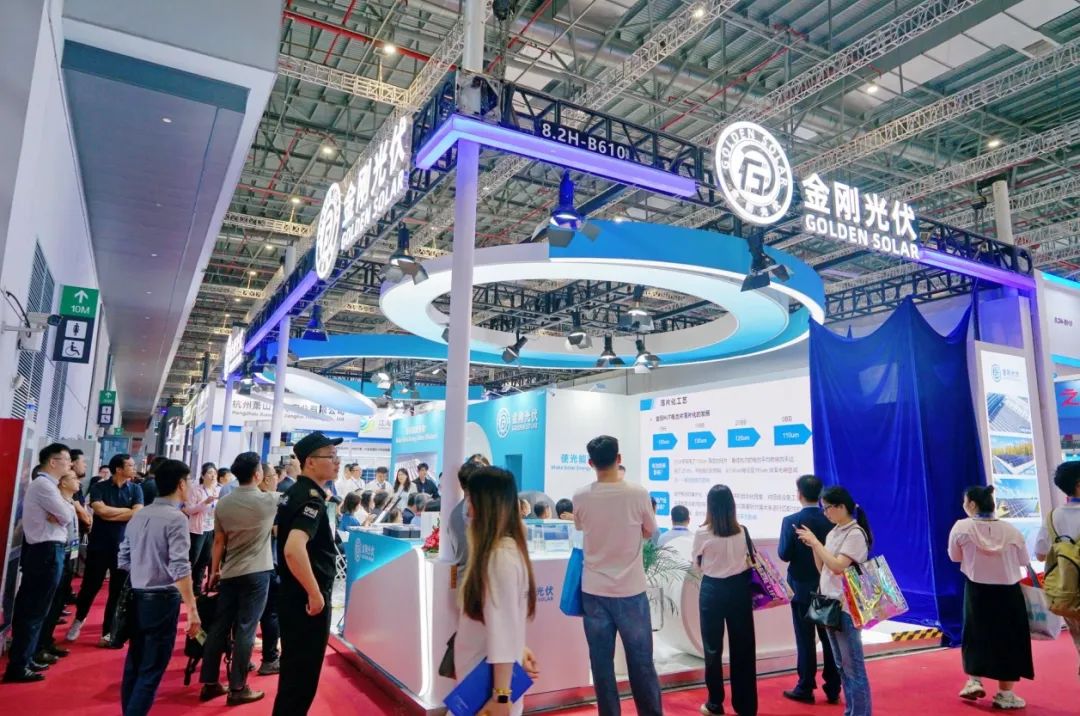 新品、颁证、签约！2121非凡光伏闪灼SNEC 2024，开放“N时期”新质出产力